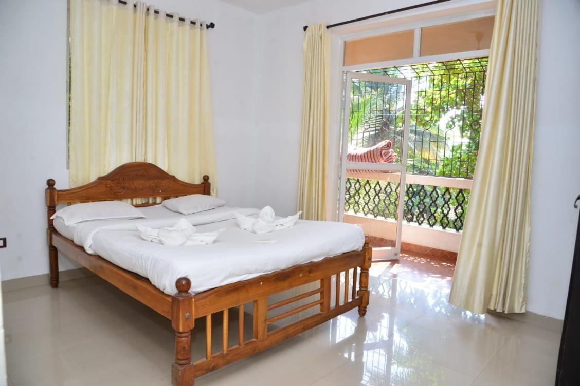 Cliff Heaven 2 Bhk Ac Apartment Orlim Buitenkant foto