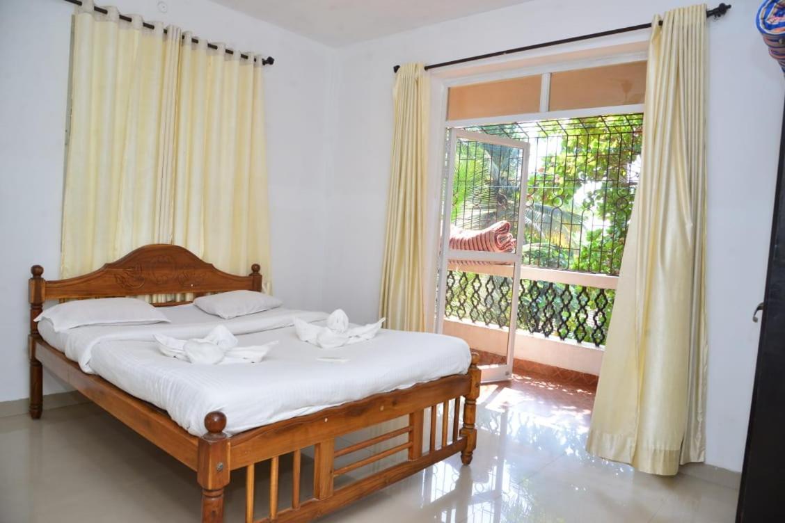 Cliff Heaven 2 Bhk Ac Apartment Orlim Buitenkant foto